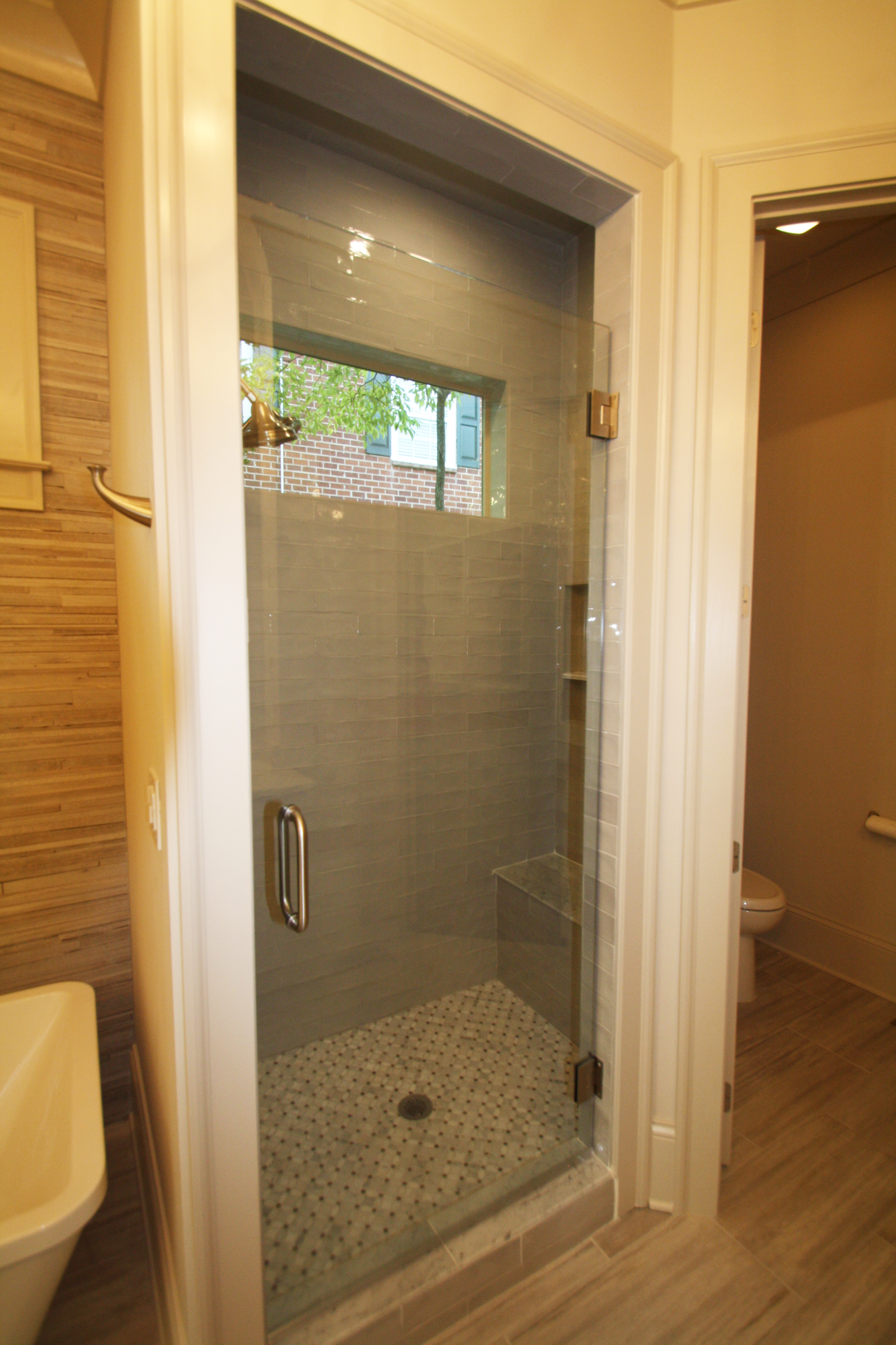 interior_master_bathroom_image_2